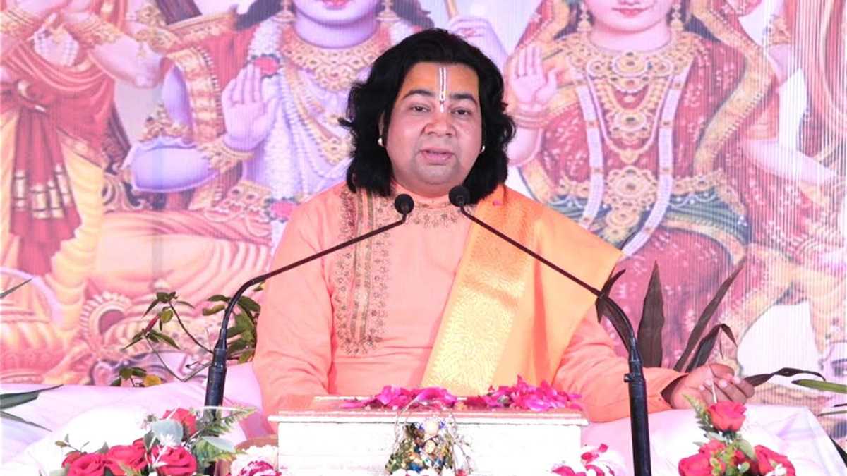 रामचरित मानस के श्रवण से आती है विनम्रता